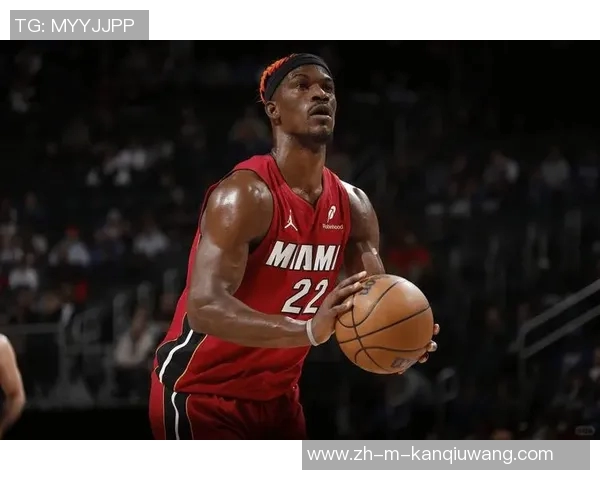 热火与马刺第三场激战回顾球星表现与战术分析全景呈现